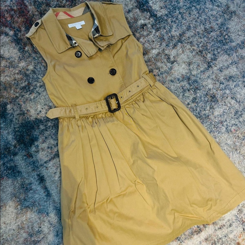 Girls dress